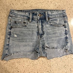 Nice Jean shorts for the summer.